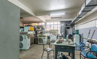 CASA + GARAGE/ESPACIO INDUSTRIAL-PARQUE AVELLANEDA