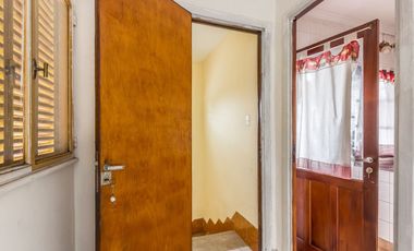 CASA + GARAGE/ESPACIO INDUSTRIAL-PARQUE AVELLANEDA