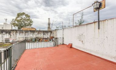 CASA + GARAGE/ESPACIO INDUSTRIAL-PARQUE AVELLANEDA