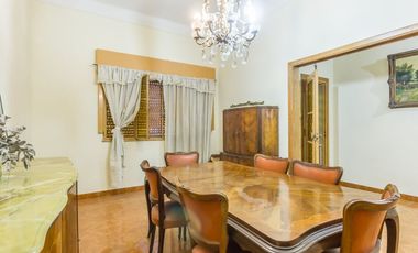 CASA + GARAGE/ESPACIO INDUSTRIAL-PARQUE AVELLANEDA