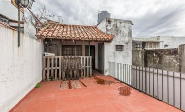 CASA + GARAGE/ESPACIO INDUSTRIAL-PARQUE AVELLANEDA