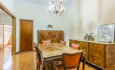 CASA + GARAGE/ESPACIO INDUSTRIAL-PARQUE AVELLANEDA