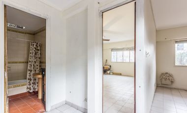 CASA + GARAGE/ESPACIO INDUSTRIAL-PARQUE AVELLANEDA