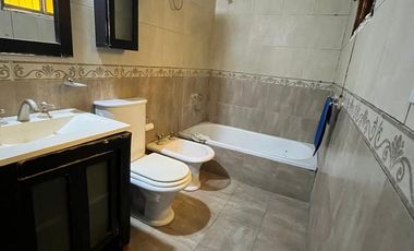 PH PB 4 AMBIENTES VENTA BERAZATEGUI CON PATIO