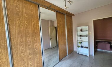 PH EN VENTA GONNET 2 DORMITORIOS