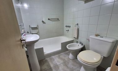 PH EN VENTA GONNET 2 DORMITORIOS