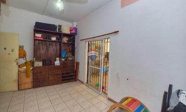 CASA EN VENTA FLORENCIO VARELA PARQUE PILETA