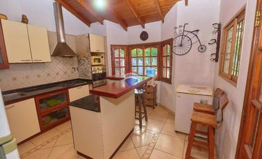CASA EN VENTA FLORENCIO VARELA PARQUE PILETA