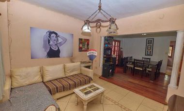 CASA EN VENTA FLORENCIO VARELA PARQUE PILETA