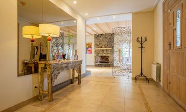 Casa premium 5 dormitorios  Avenida Puccio al 300