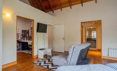 Casa premium 5 dormitorios  Avenida Puccio al 300