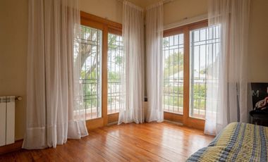 Casa premium 5 dormitorios  Avenida Puccio al 300