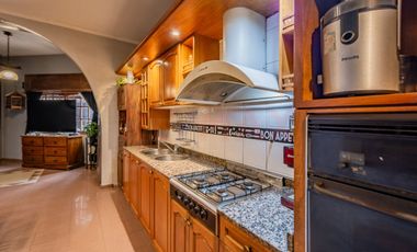 Casa 3 amb + Deptos + Local - V. Madero - PERMUTA