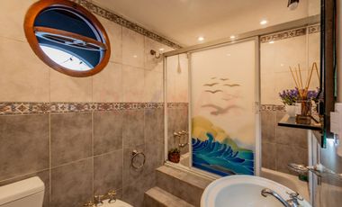 Casa 3 amb + Deptos + Local - V. Madero - PERMUTA