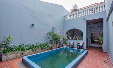 Casa 3 amb + Deptos + Local - V. Madero - PERMUTA