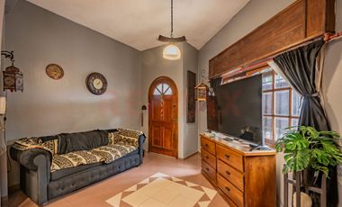 Casa 3 amb + Deptos + Local - V. Madero - PERMUTA