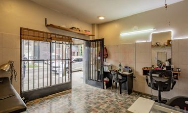 Casa 3 amb + Deptos + Local - V. Madero - PERMUTA