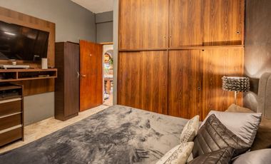 Casa 3 amb + Deptos + Local - V. Madero - PERMUTA