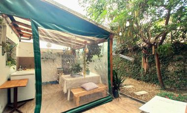 VENTA CASA 4 AMBIENTES JARDIN COCHERA-LAFERRERE