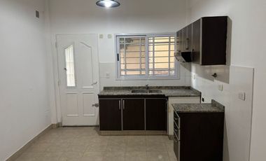 Duplex en alquiler en Merlo Sur