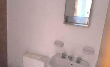 Casa en alquiler c/ cochera en Carrara