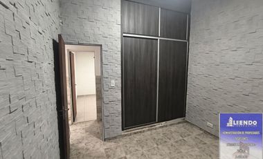 Casa en alquiler c/ cochera en Parque República