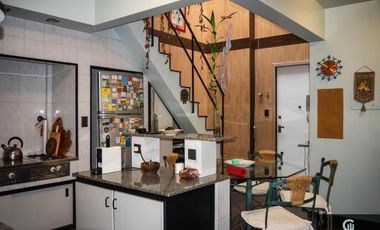 Departamento dúplex 6 ambientes con cochera en Belgrano, impecable apto crédito
