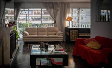 Departamento dúplex 6 ambientes con cochera en Belgrano, impecable apto crédito