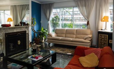 Departamento dúplex 6 ambientes con cochera en Belgrano, impecable apto crédito