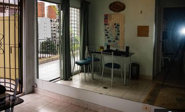 Departamento dúplex 6 ambientes con cochera en Belgrano, impecable apto crédito