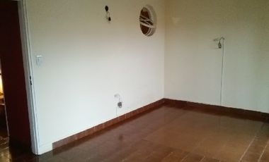 Departamento Tipo Casa en alquiler en Lanus Este