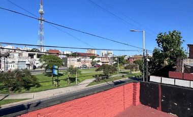 PH AV ROCA, DOS AMBIENTES CON TERRAZA. AVELLANEDA