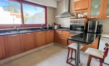 Casa Amplia y de Categoría en Venta en Guadalupe