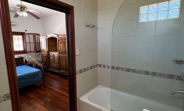 Casa Amplia y de Categoría en Venta en Guadalupe