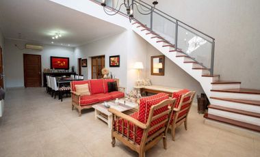 Casa Amplia y de Categoría en Venta en Guadalupe