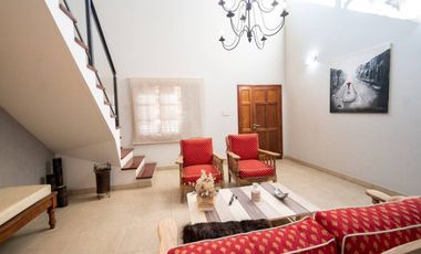 Casa Amplia y de Categoría en Venta en Guadalupe