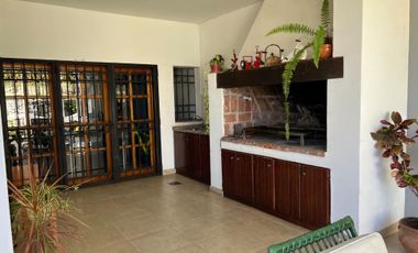 Casa Amplia y de Categoría en Venta en Guadalupe