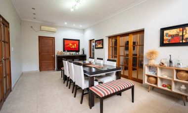 Casa Amplia y de Categoría en Venta en Guadalupe