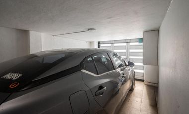 CASA DE 3 DORM. QUINCHO Y COCHERA EN VENTA