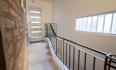 CASA DE 3 DORM. QUINCHO Y COCHERA EN VENTA