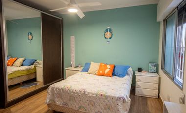 CASA DE 3 DORM. QUINCHO Y COCHERA EN VENTA