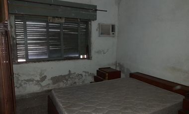 Venta casa interna a refaccionar o demoler.