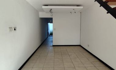 VENTA DÚPLEX 3 AMB - GARAJE - PATIO - HURLINGHAM