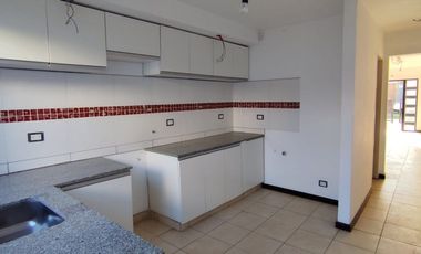 VENTA DÚPLEX 3 AMB - GARAJE - PATIO - HURLINGHAM