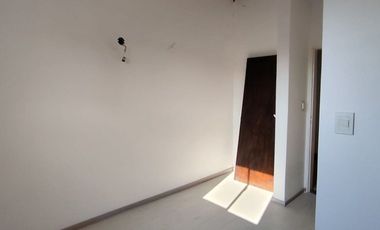 VENTA DÚPLEX 3 AMB - GARAJE - PATIO - HURLINGHAM