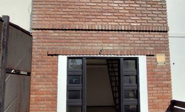 VENTA DÚPLEX 3 AMB - GARAJE - PATIO - HURLINGHAM