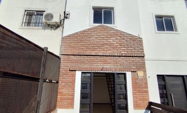 VENTA DÚPLEX 3 AMB - GARAJE - PATIO - HURLINGHAM