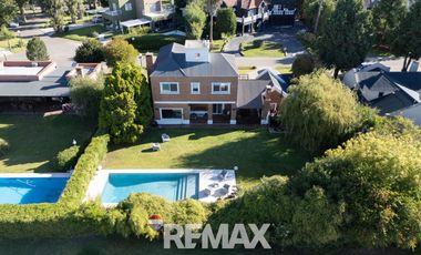 CASA EN VENTA CAÑUELAS 5 AMBIENTES APTA CREDITO