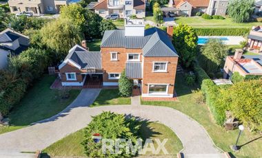 CASA EN VENTA CAÑUELAS 5 AMBIENTES APTA CREDITO