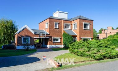 CASA EN VENTA CAÑUELAS 5 AMBIENTES APTA CREDITO